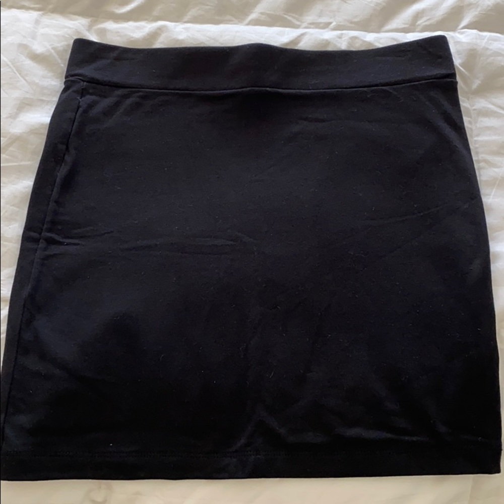 Forever 21 black tube skirt